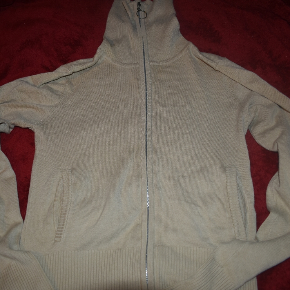 Turtle Neck - Picture 2 of 4